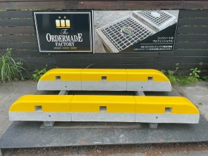 ローソン車止め　３連一体型 ・セブンイレブン車止め　3連一体型